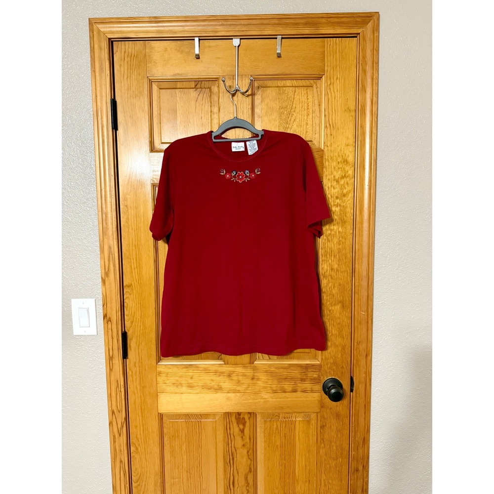 Vintage Bobbie Brooks Woman Red Floral Embroidered Short Sleeve T-Shirt Top